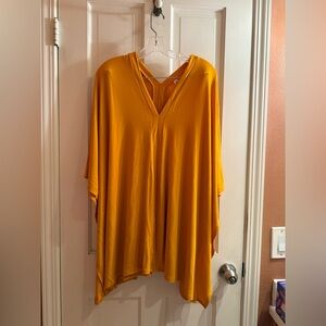 Zenana Outfitters Yellow Tunic with V-Neck and 3/4 Sleeves